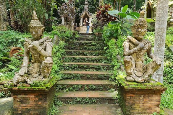 Wat Pha Lat - SillySuitcase
