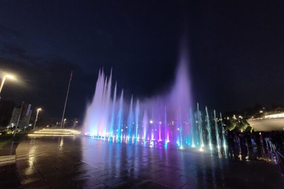 Water Fountain Show - SillySuitcase