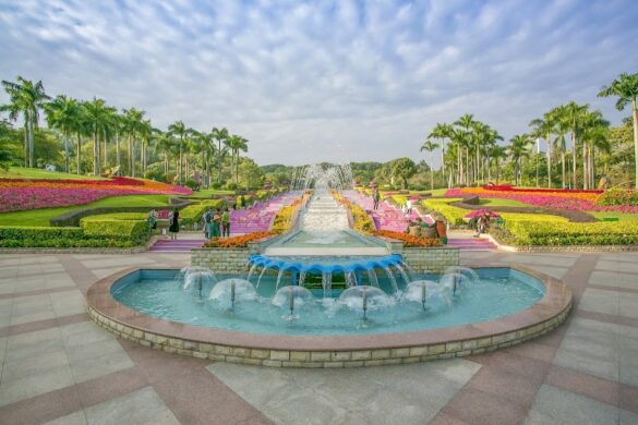 Yuntai Garden - SillySuitcase