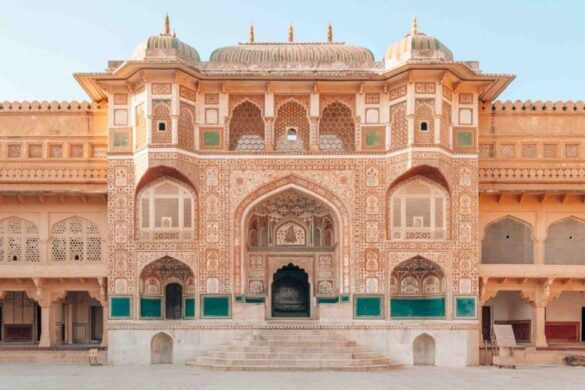 Amber Palace - SillySuitcase