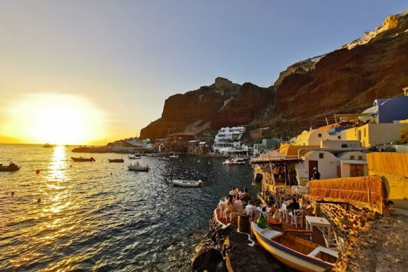 Ammoudi Bay - SillySuitcase