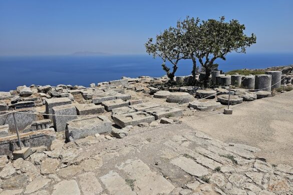 Ancient Thera - SillySuitcase