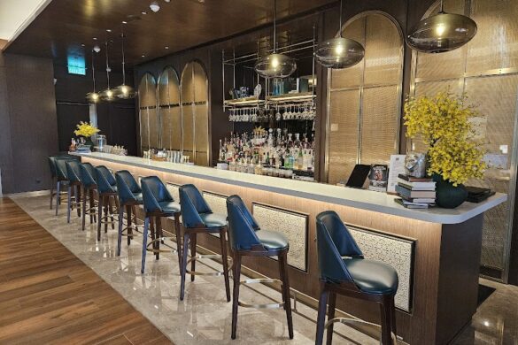 Andaz Bar - SillySuitcase
