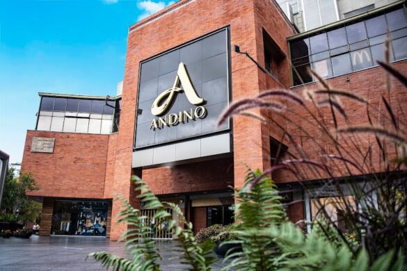 Andino Shopping Mall - SillySuitcase