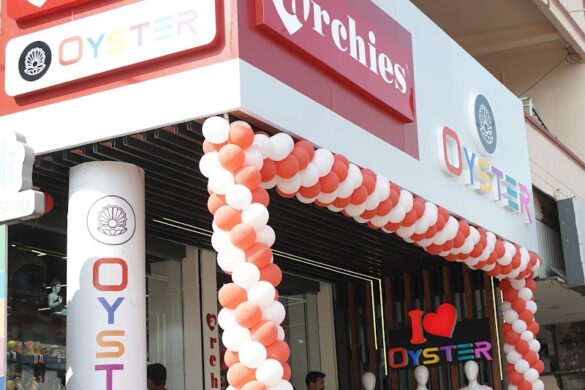 Archies Oyster - SillySuitcase