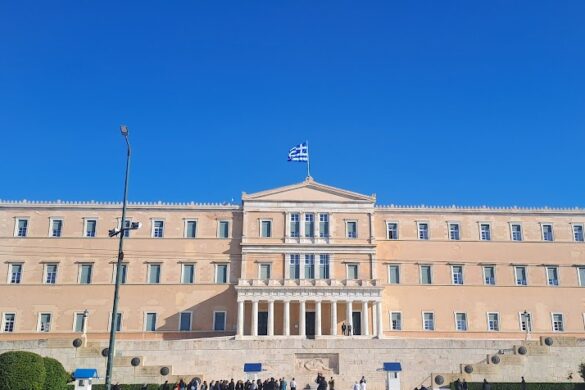 Athens Free Tour Official - SillySuitcase