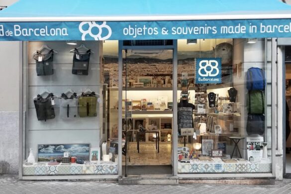 B De Barcelona Souvenir Shop Barcelona - SillySuitcase