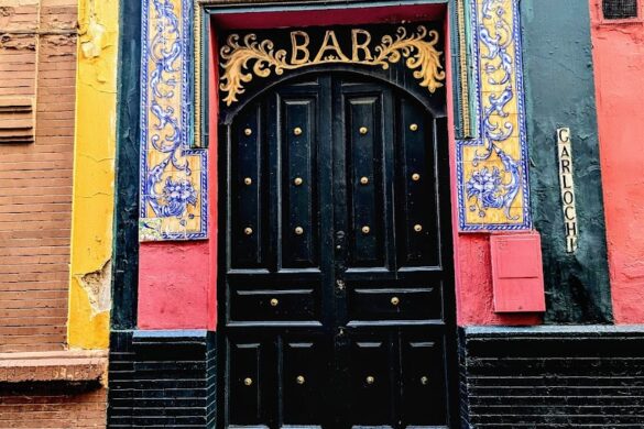 Bar Garloch - SillySuitcase