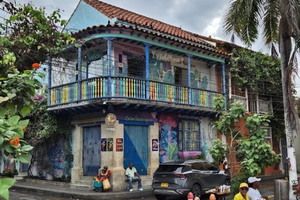 Barrio Getseman Cartagena Bol Var - SillySuitcase