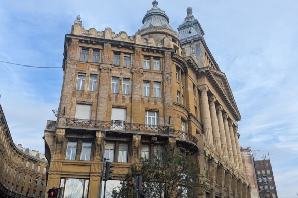 Budapest Souvenir Outlet - SillySuitcase
