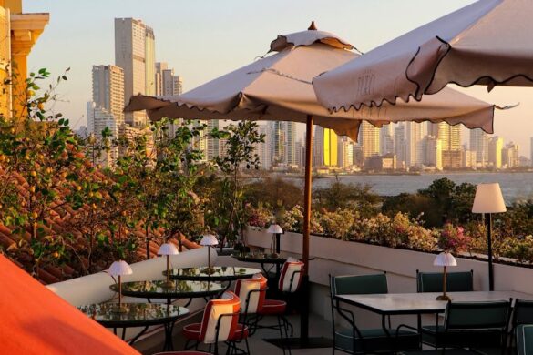 Casa Pura Rooftop - SillySuitcase