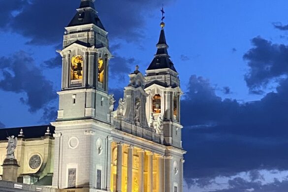 Cathedral S Viewpoint - SillySuitcase