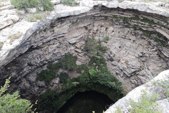 Devil S Sinkhole State Natural Area - SillySuitcase