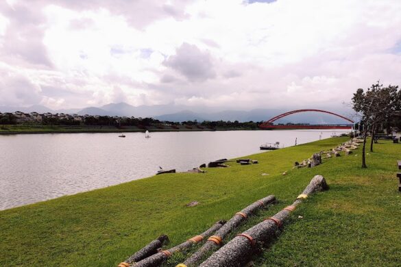 Dongshan River Water Park - SillySuitcase
