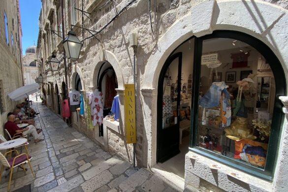 Dubrovnik S Cats - SillySuitcase
