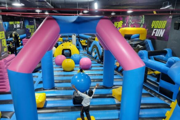 Dugout Inflatable Park - SillySuitcase