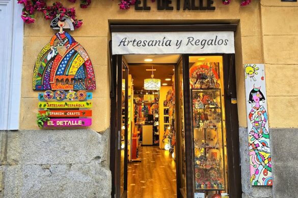 El Detalle - SillySuitcase