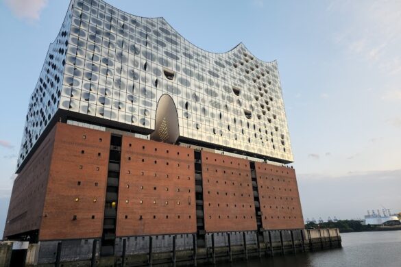 Elbphilharmonie Hamburg - SillySuitcase