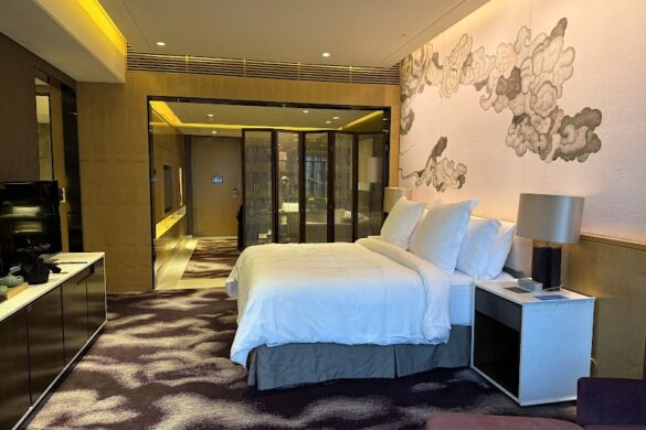 Four Seasons Hotel Shenzhen - SillySuitcase