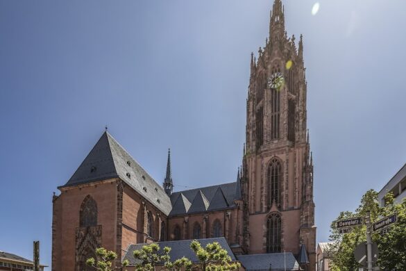 Frankfurt Cathedral - SillySuitcase