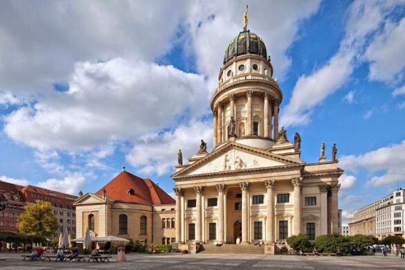 Franz Sischer Dom - SillySuitcase