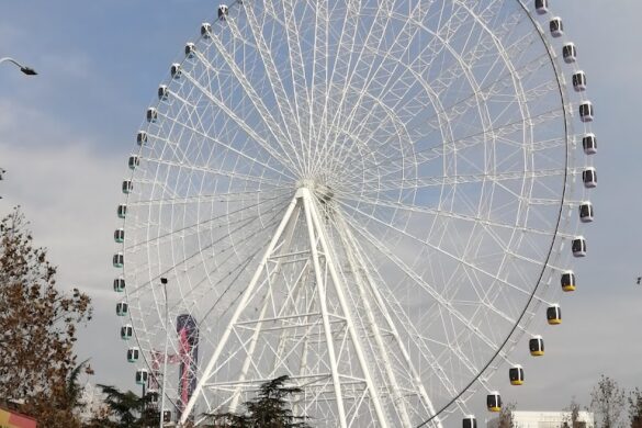 Fuhua Amusement Park - SillySuitcase