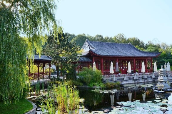 Gardens Of The World - SillySuitcase