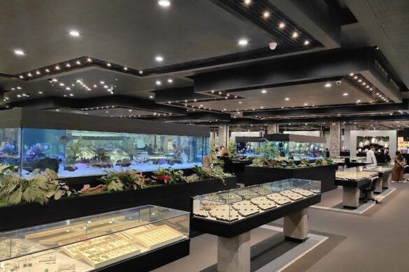Gems Gallery Phuket - SillySuitcase