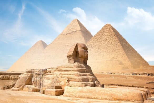 Giza Necropolis - SillySuitcase