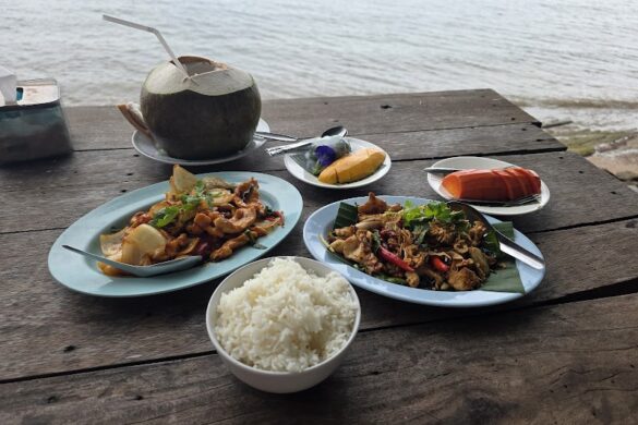 God Le Restaurant - SillySuitcase