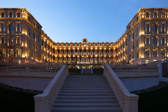 H Tel Dieu Intercontinental Marseille - SillySuitcase