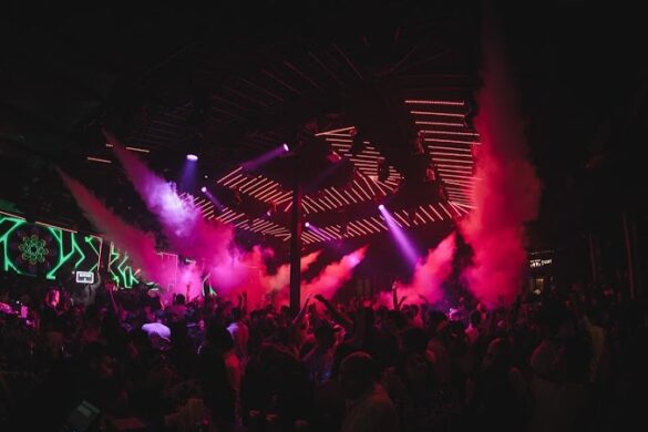 Hammerzz Nightclub - SillySuitcase