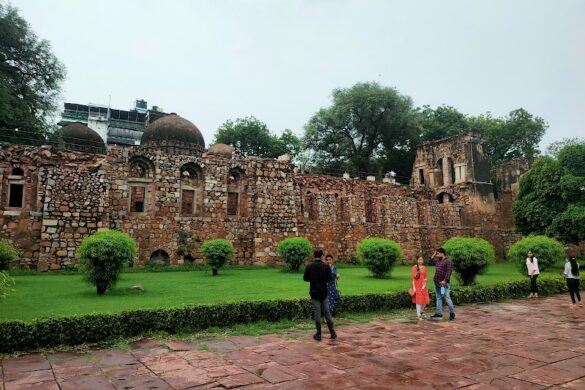 Hauz Khas Fort - SillySuitcase