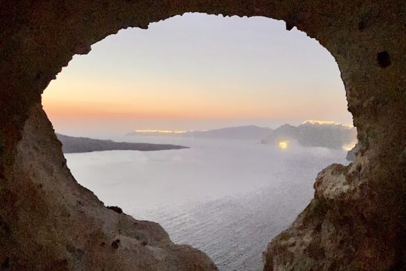 Heart Of Santorini - SillySuitcase
