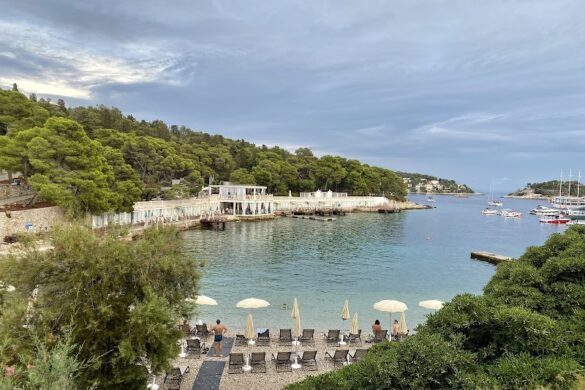 Hiking Hvar - SillySuitcase