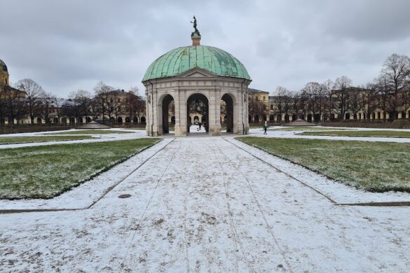 Hofgarten - SillySuitcase