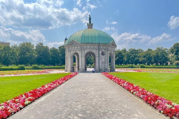 Hofgarten - SillySuitcase