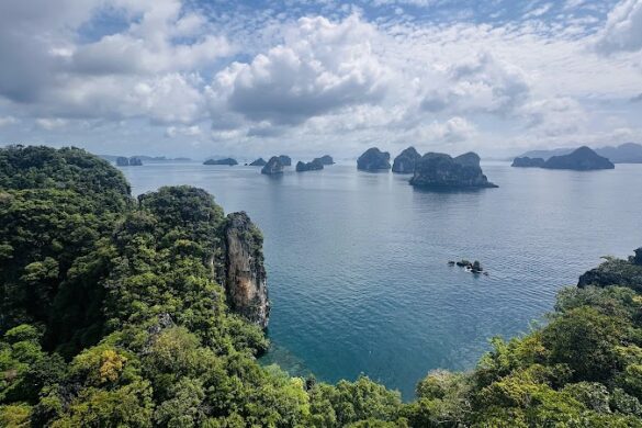Hong Island Tour - SillySuitcase