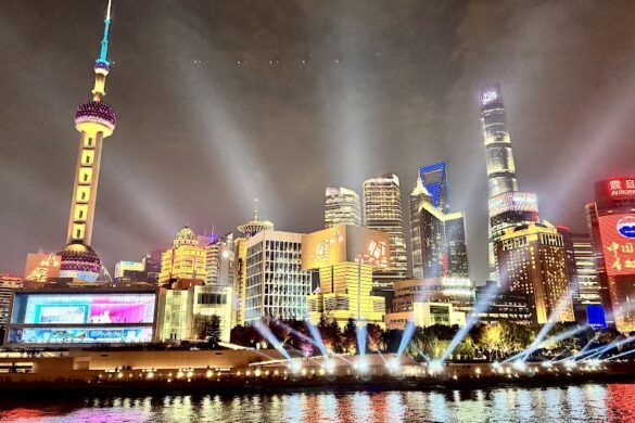 Huangpu River Cruise - SillySuitcase