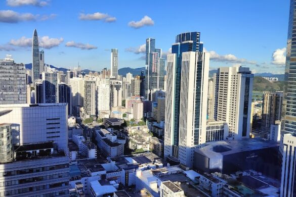 Huaqiang Plaza Hotel - SillySuitcase