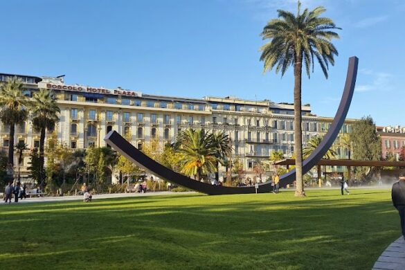 Jardin Albert 1Er - SillySuitcase