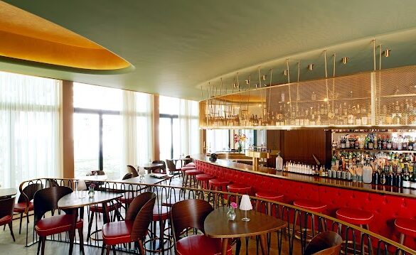 Kongress Bar - SillySuitcase