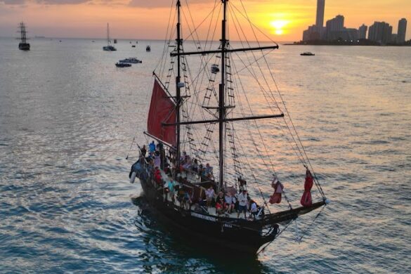 La Fantastica Cartagena Pirate Ship Cartagena Sunset Skyline Bay Tours Rosario Islands Day Trips - SillySuitcase