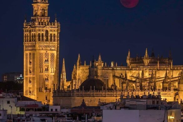 La Giralda - SillySuitcase