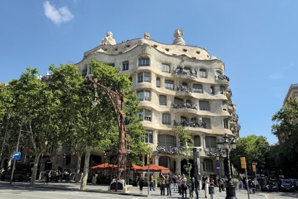 La Pedrera Casa Mil - SillySuitcase