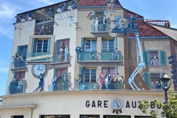 Les Murs Peints Cin Ma Cannes - SillySuitcase