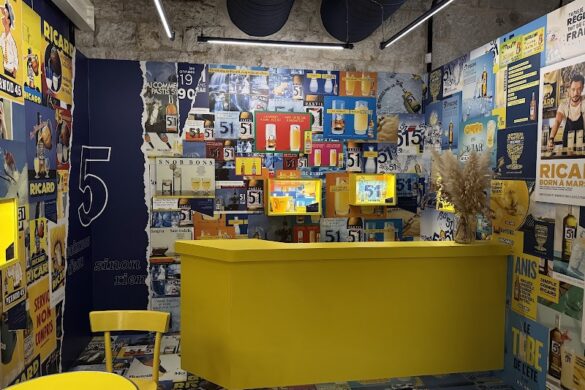Maison Yellow Mus E De L Anis Et Boutique - SillySuitcase
