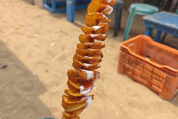 Marina Beach Shopping Street - SillySuitcase