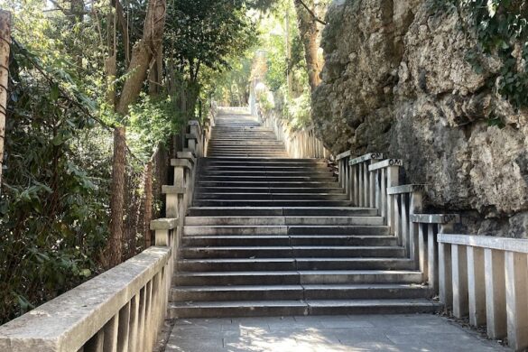Marjan Hill Stairs - SillySuitcase