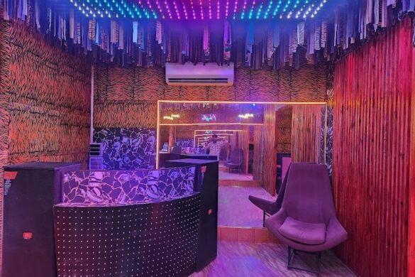 Max Club Cafe And Homestay - SillySuitcase